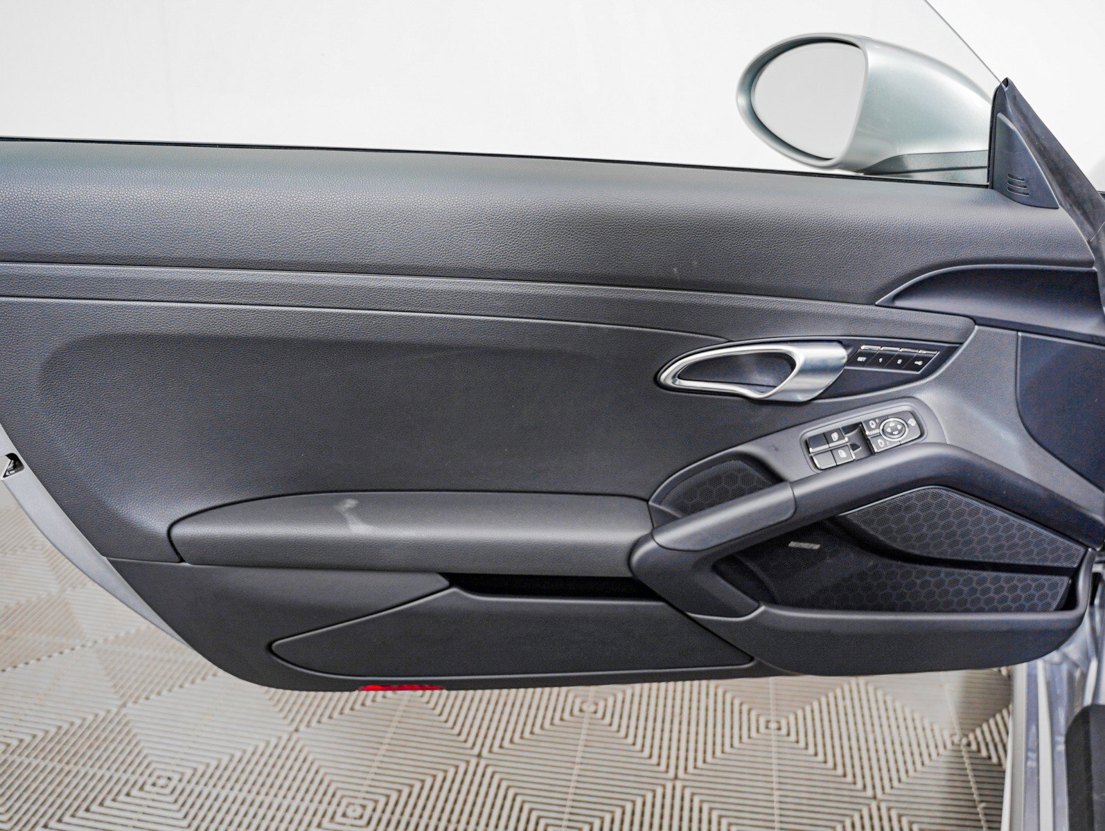 Certified 2025 Porsche 718 Cayman RWD image 26