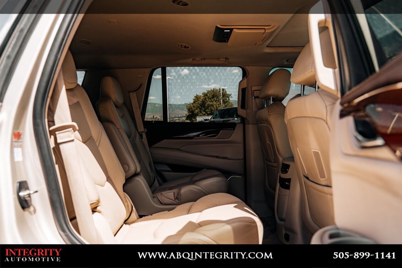 Used 2016 Cadillac Escalade Luxury AWD/4WD image 53