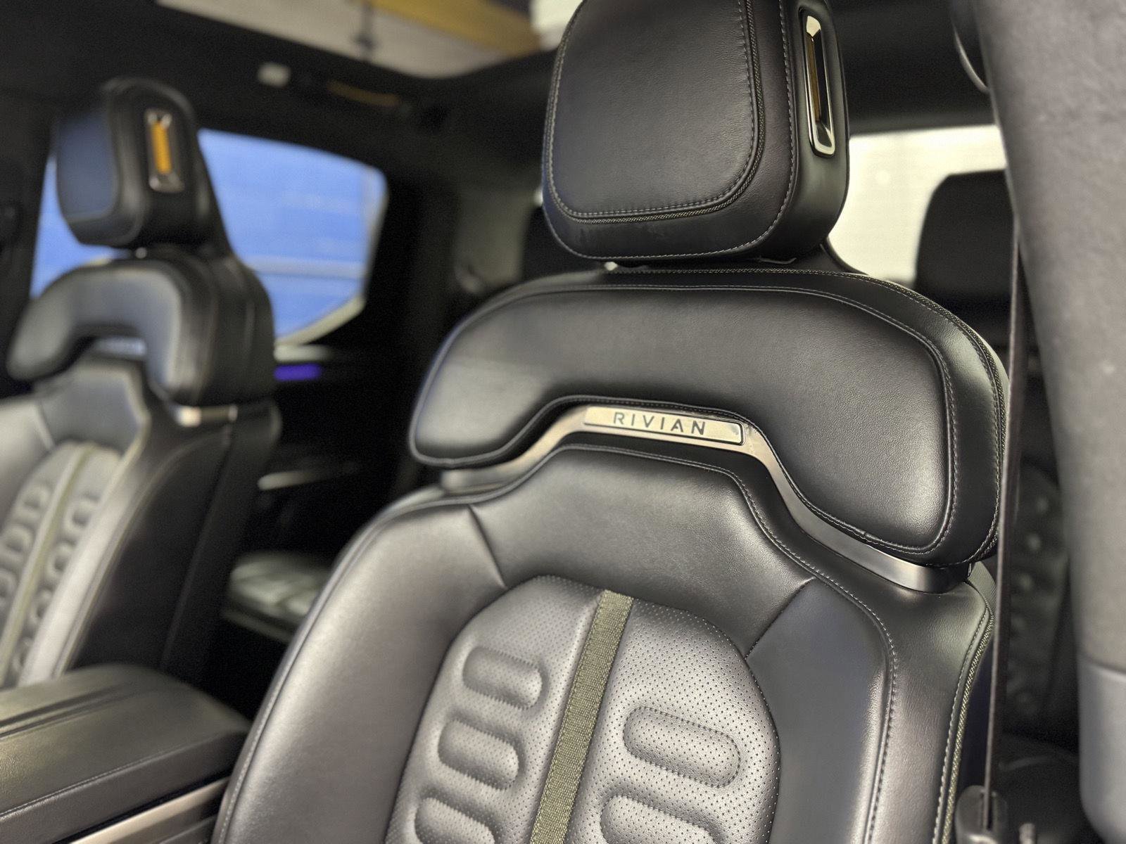 Used 2022 Rivian R1T Adventure image 27