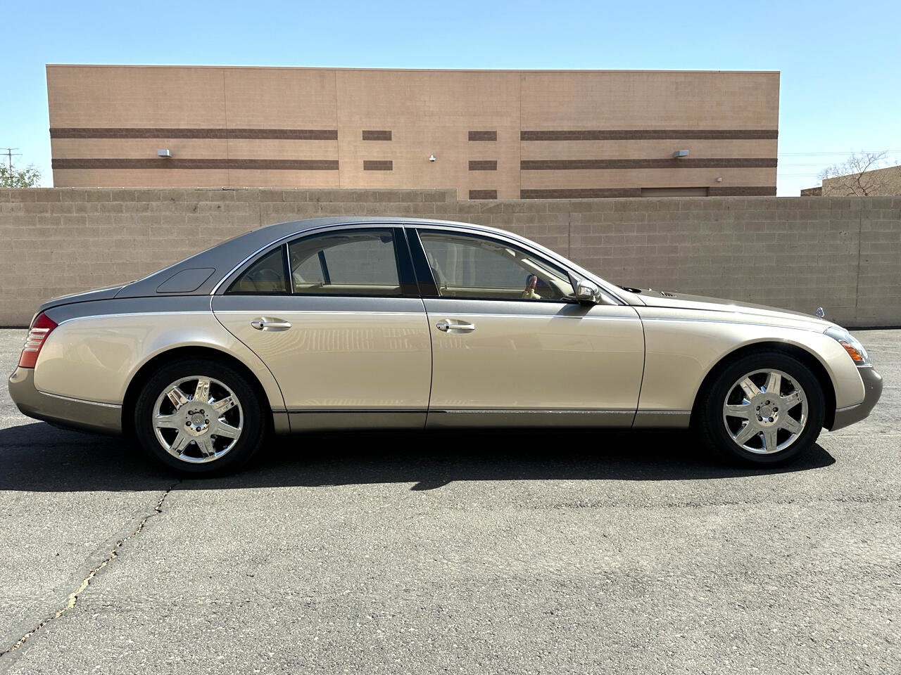 Used 2004 Maybach 57 image 10