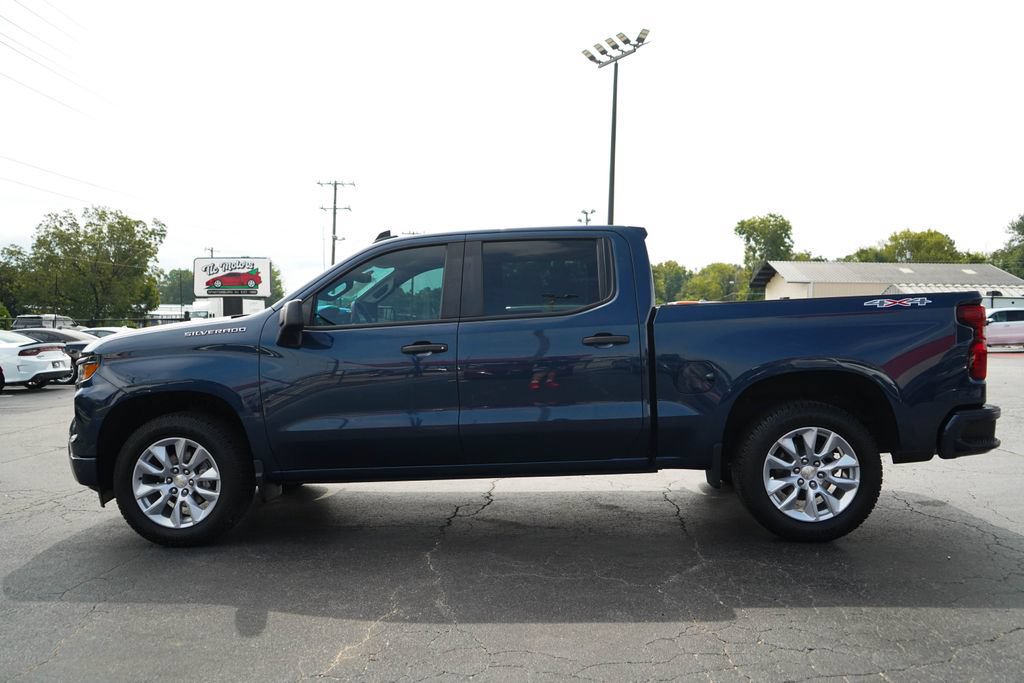 Used 2022 Chevrolet Silverado 1500 Custom AWD/4WD image 24