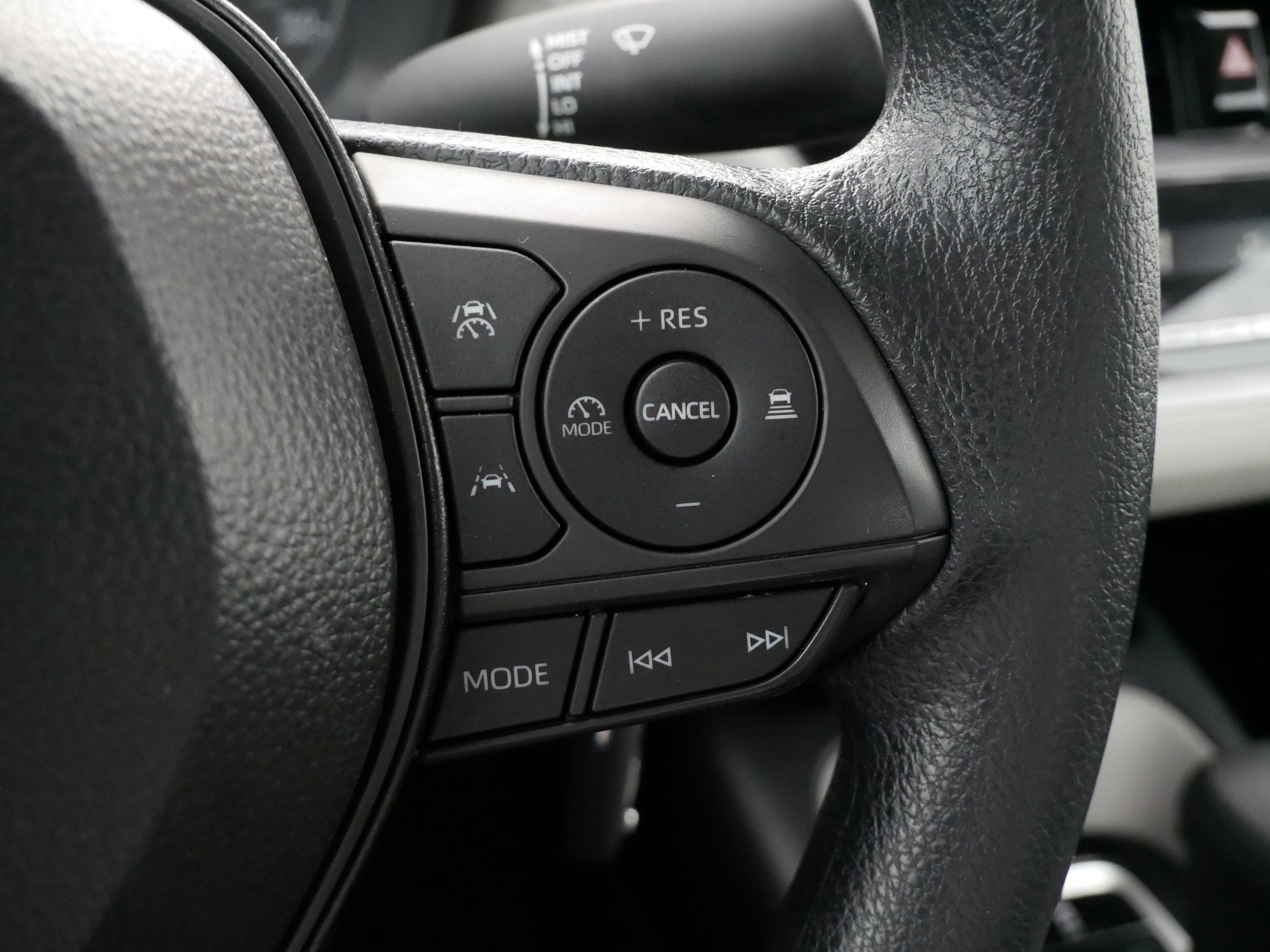 Certified 2025 Toyota Corolla LE image 25