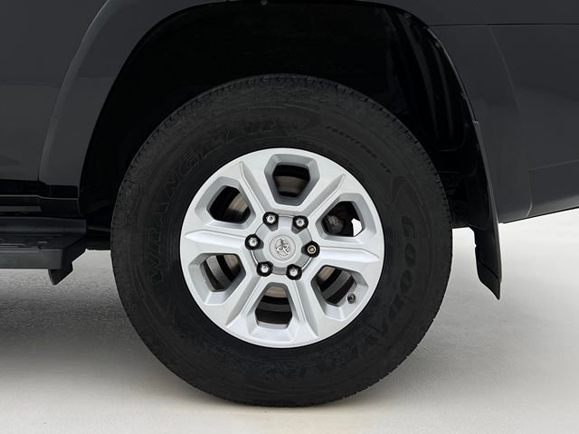 Used 2018 Toyota 4Runner SR5 Premium AWD/4WD image 27