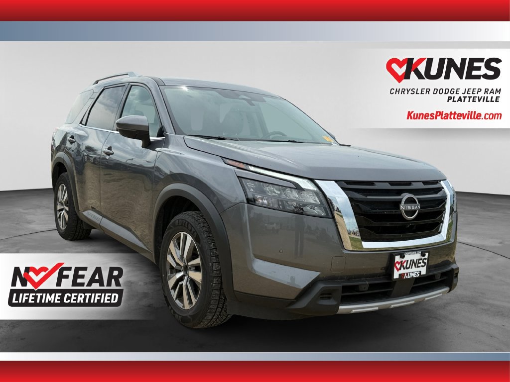 Used 2025 Nissan Pathfinder SL AWD/4WD image 1