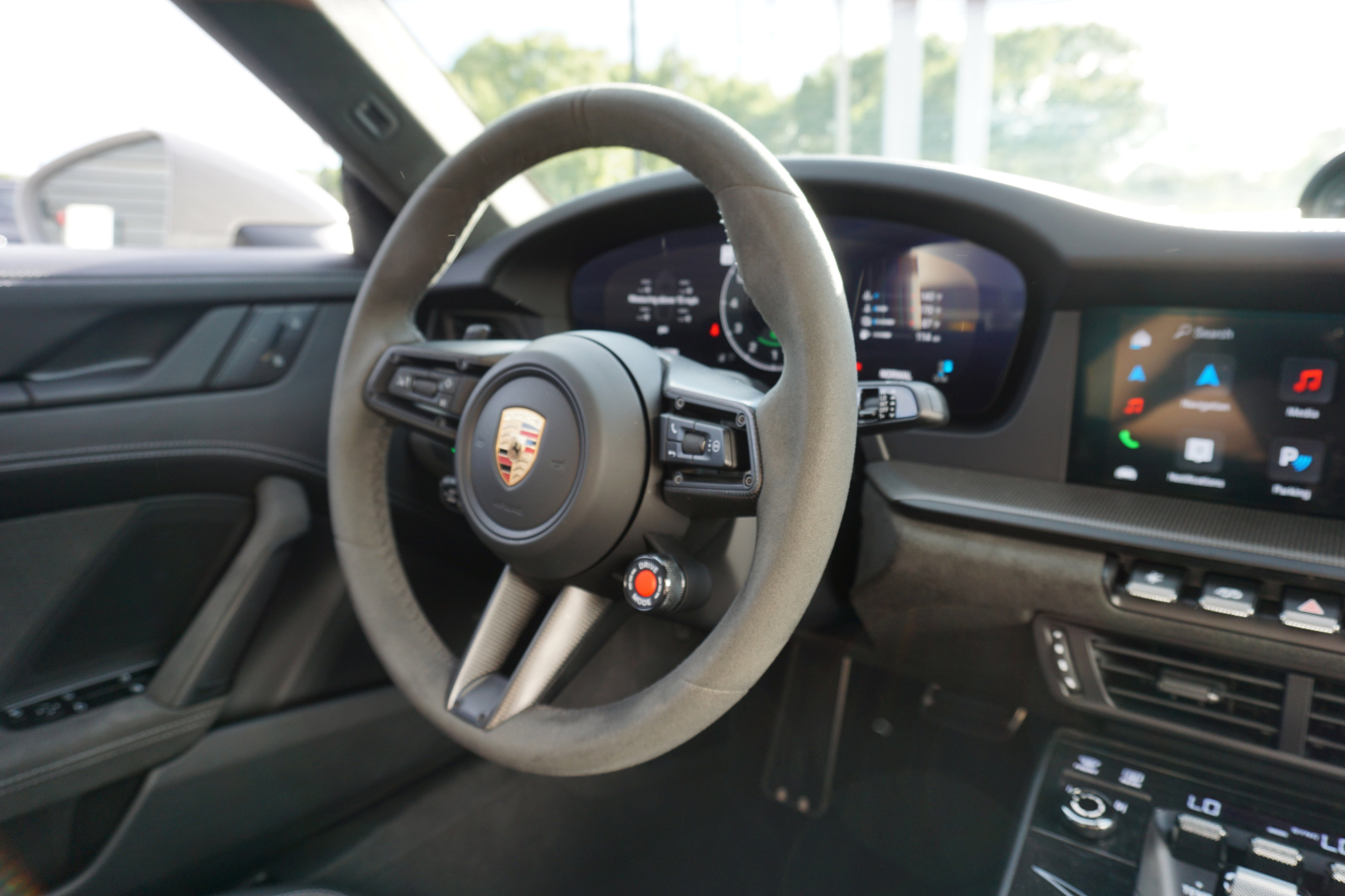 Certified 2025 Porsche 911 Carrera 4 GTS AWD/4WD image 22