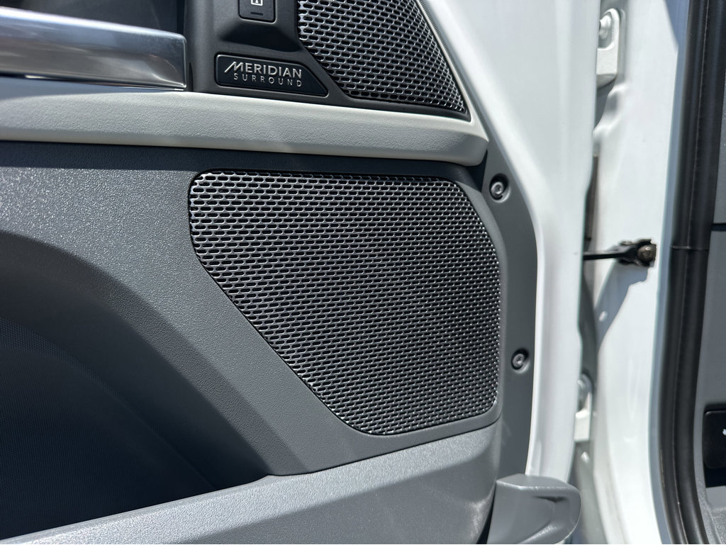 Used 2022 Land Rover Defender 110 X-Dynamic HSE image 35