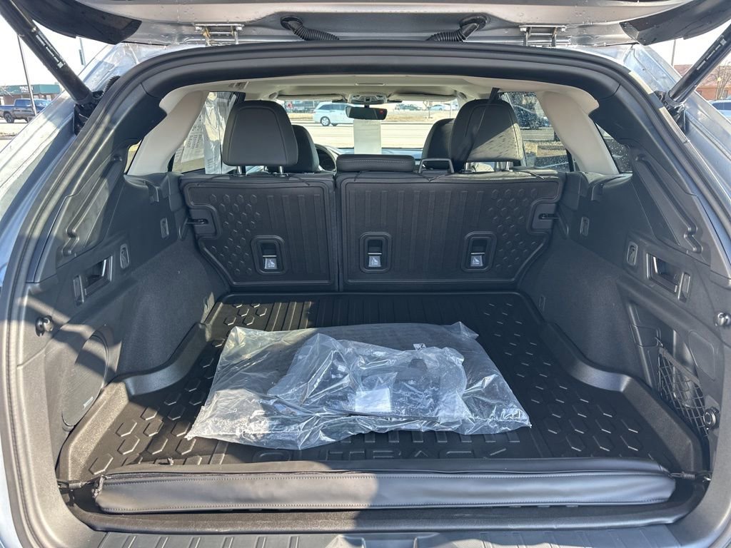 Certified 2025 Subaru Outback Onyx Edition image 27