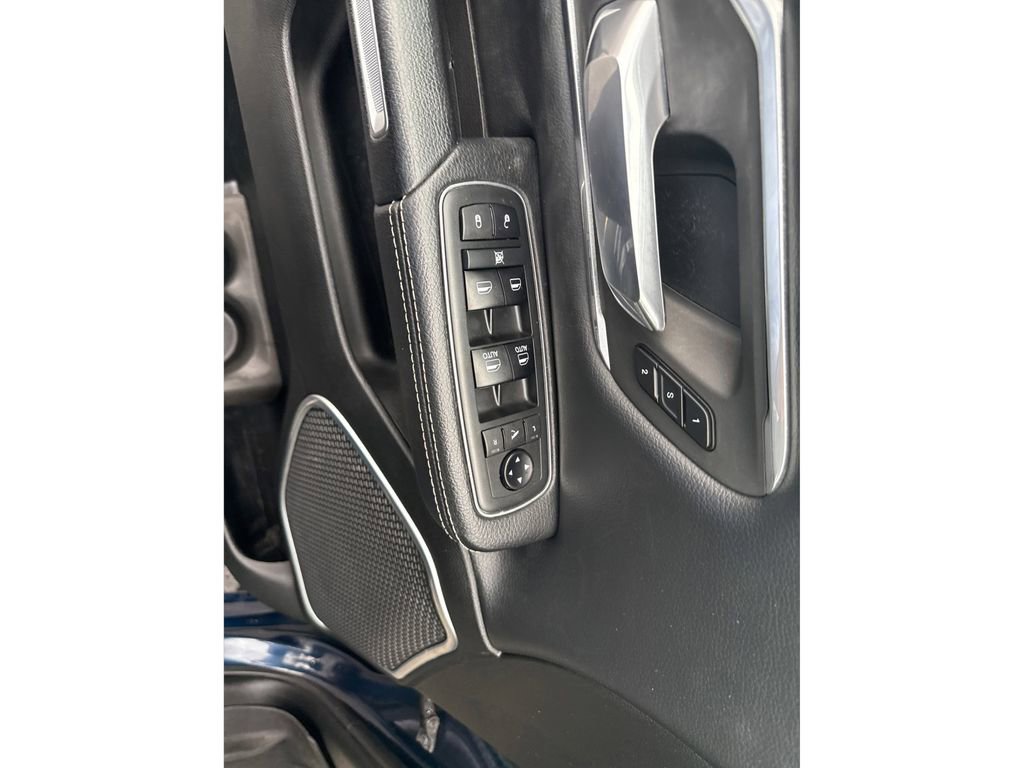 Used 2019 RAM 1500 Laramie AWD/4WD image 31