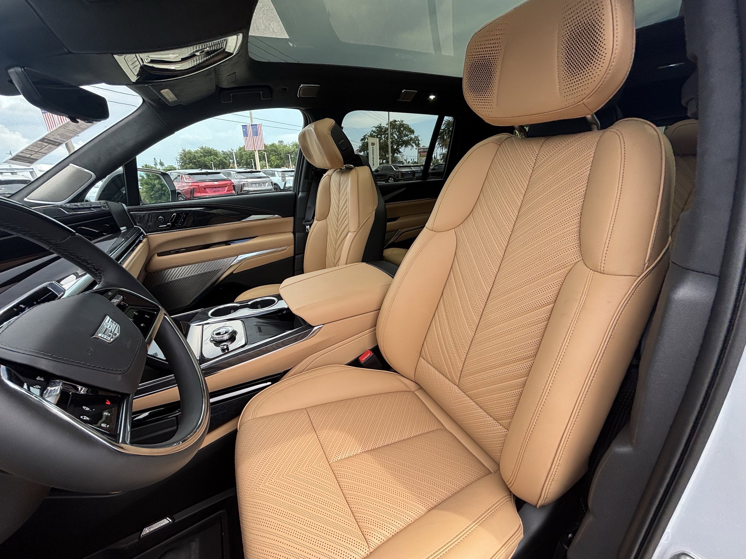 New 2026 Cadillac Escalade IQL Sport 2 w/ LPO, ONYX Package AWD/4WD image 19