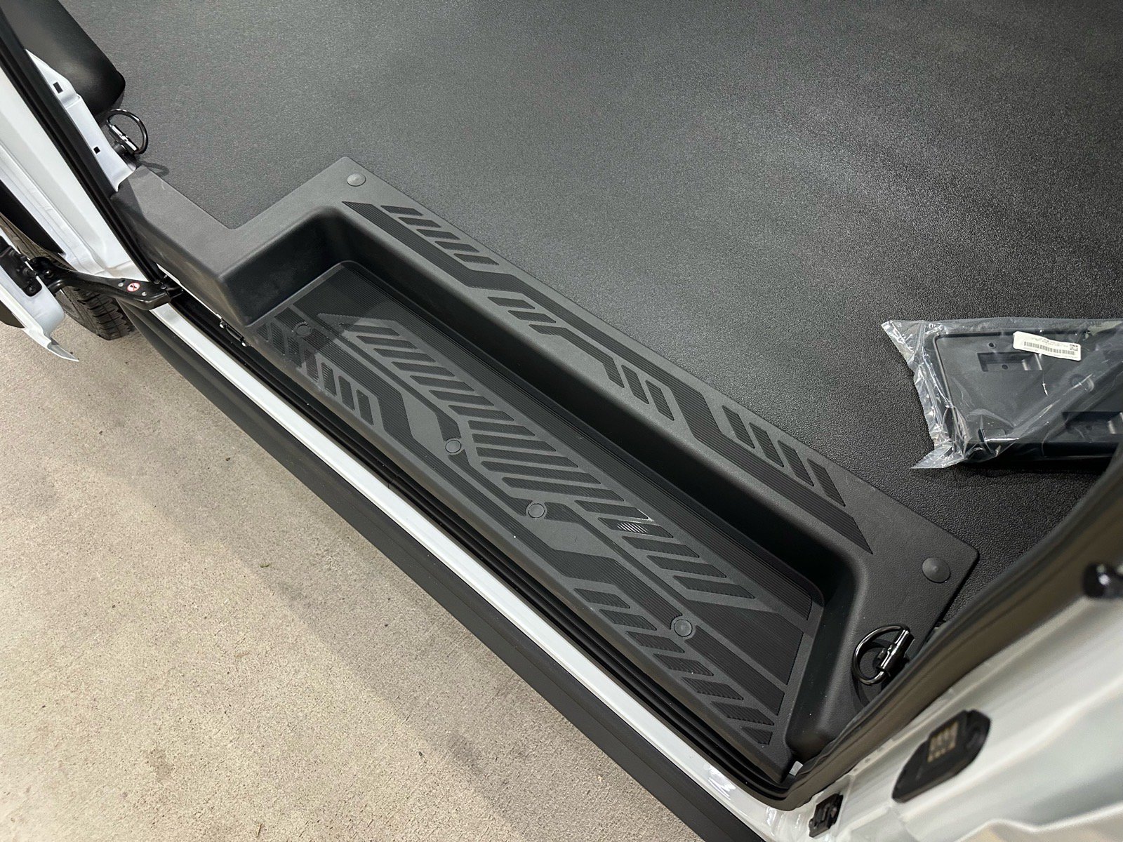 New 2026 Ford Transit 150 Low Roof w/ Load Area Protection Package RWD image 10