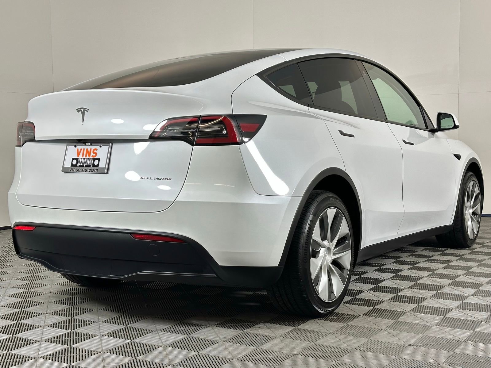 Used 2023 Tesla Model Y Long Range image 4