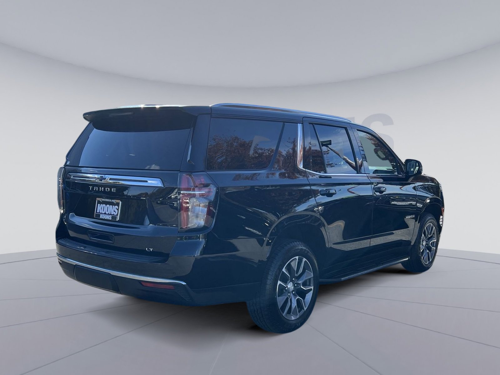 Used 2022 Chevrolet Tahoe LT w/ Luxury Package image 7