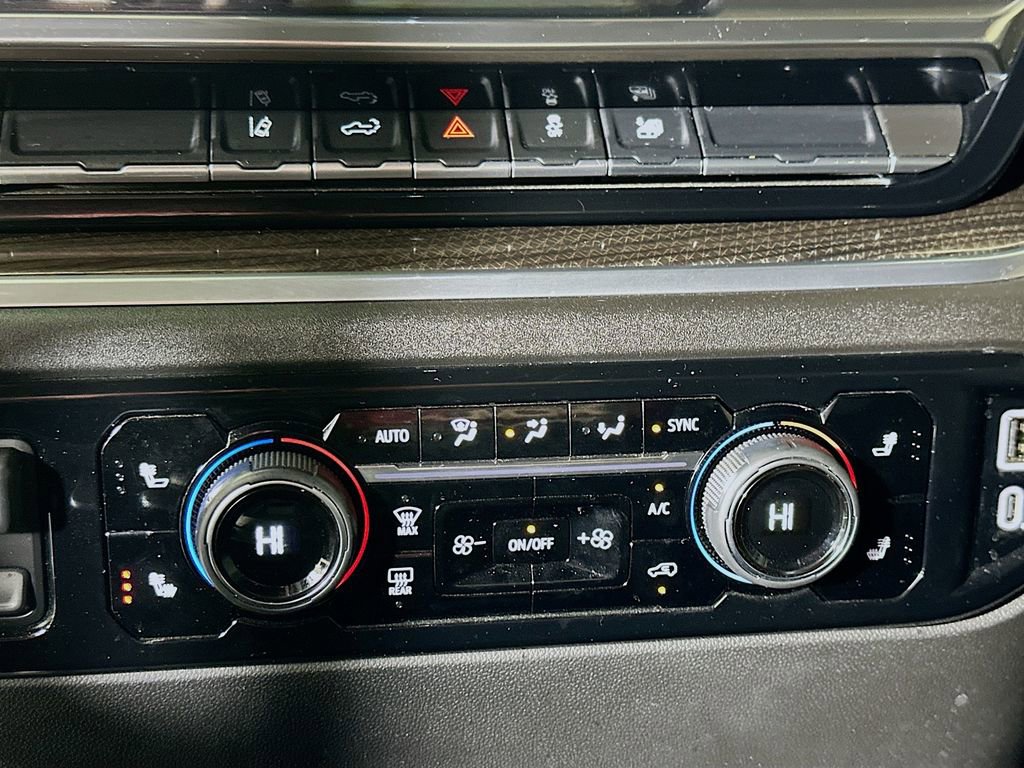 Used 2025 Chevrolet Silverado 2500 LT w/ Convenience Package image 26