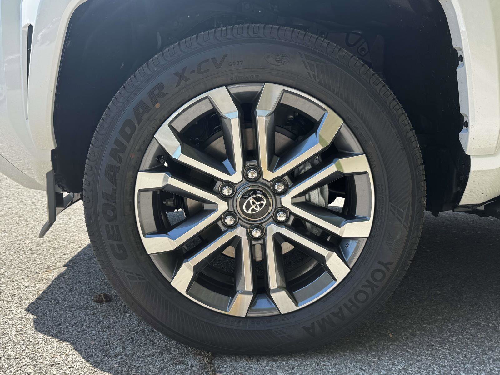 New 2026 Toyota 4Runner Limited AWD/4WD image 11