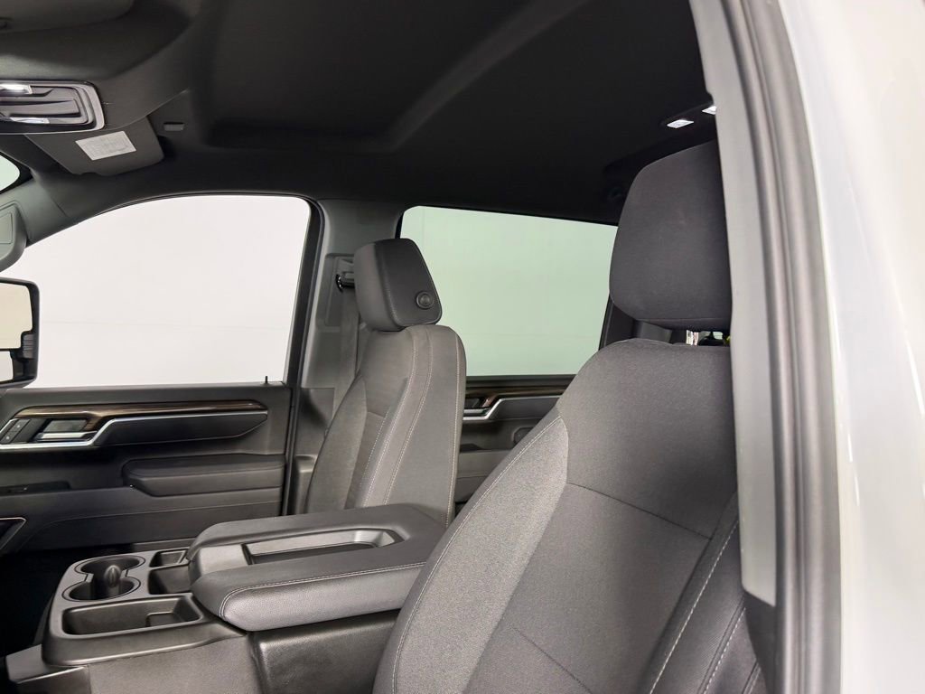 Used 2025 Chevrolet Silverado 2500 LT w/ Convenience Package image 26