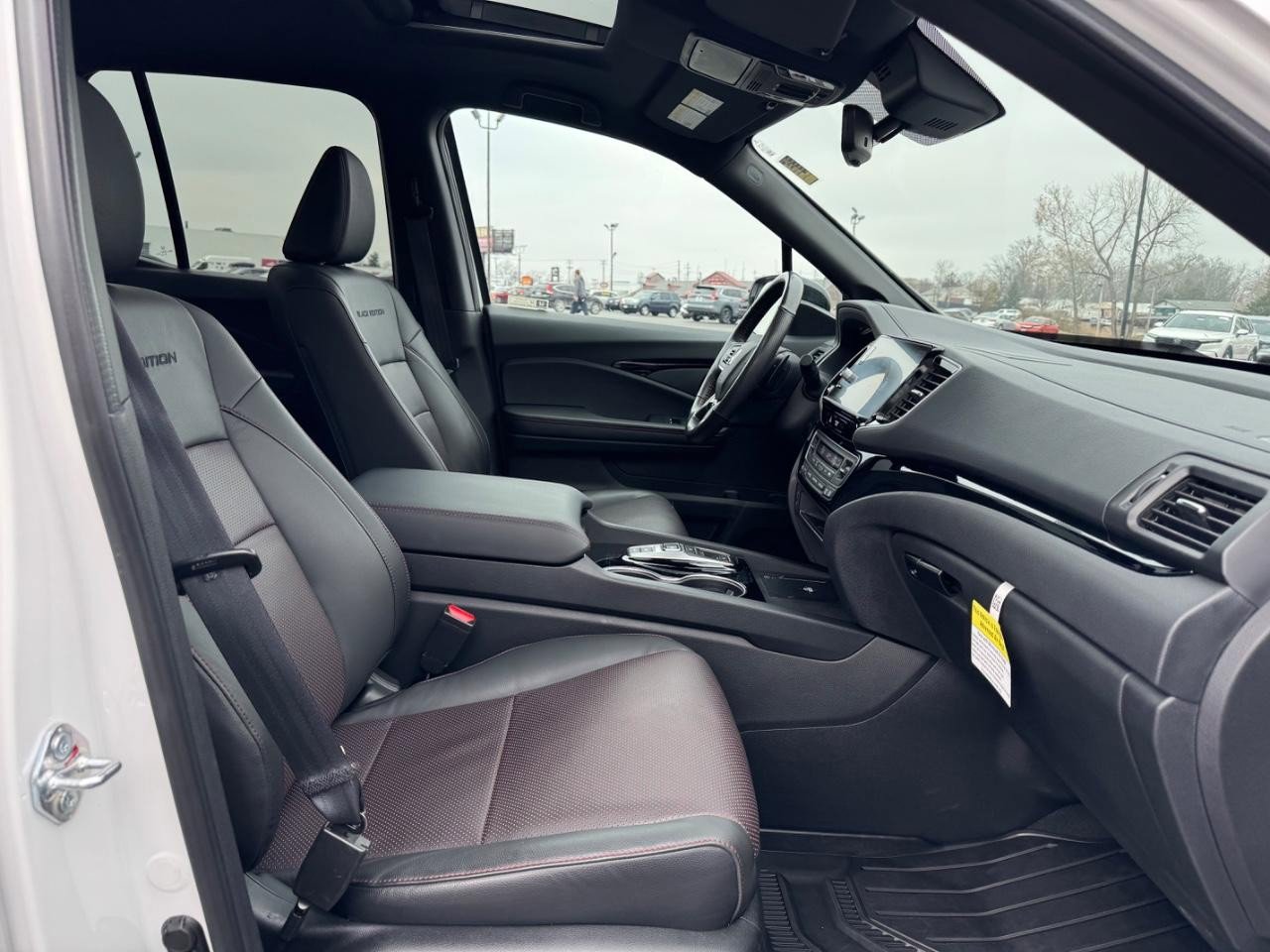 Certified 2025 Honda Ridgeline Black Edition image 17