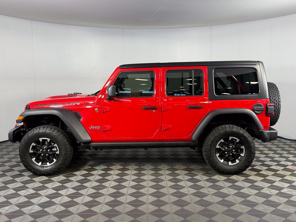 Used 2025 Jeep Wrangler Unlimited Rubicon w/ Convenience Group AWD/4WD image 10