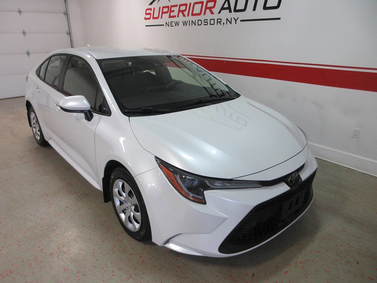 Used 2022 Toyota Corolla LE FWD image 12