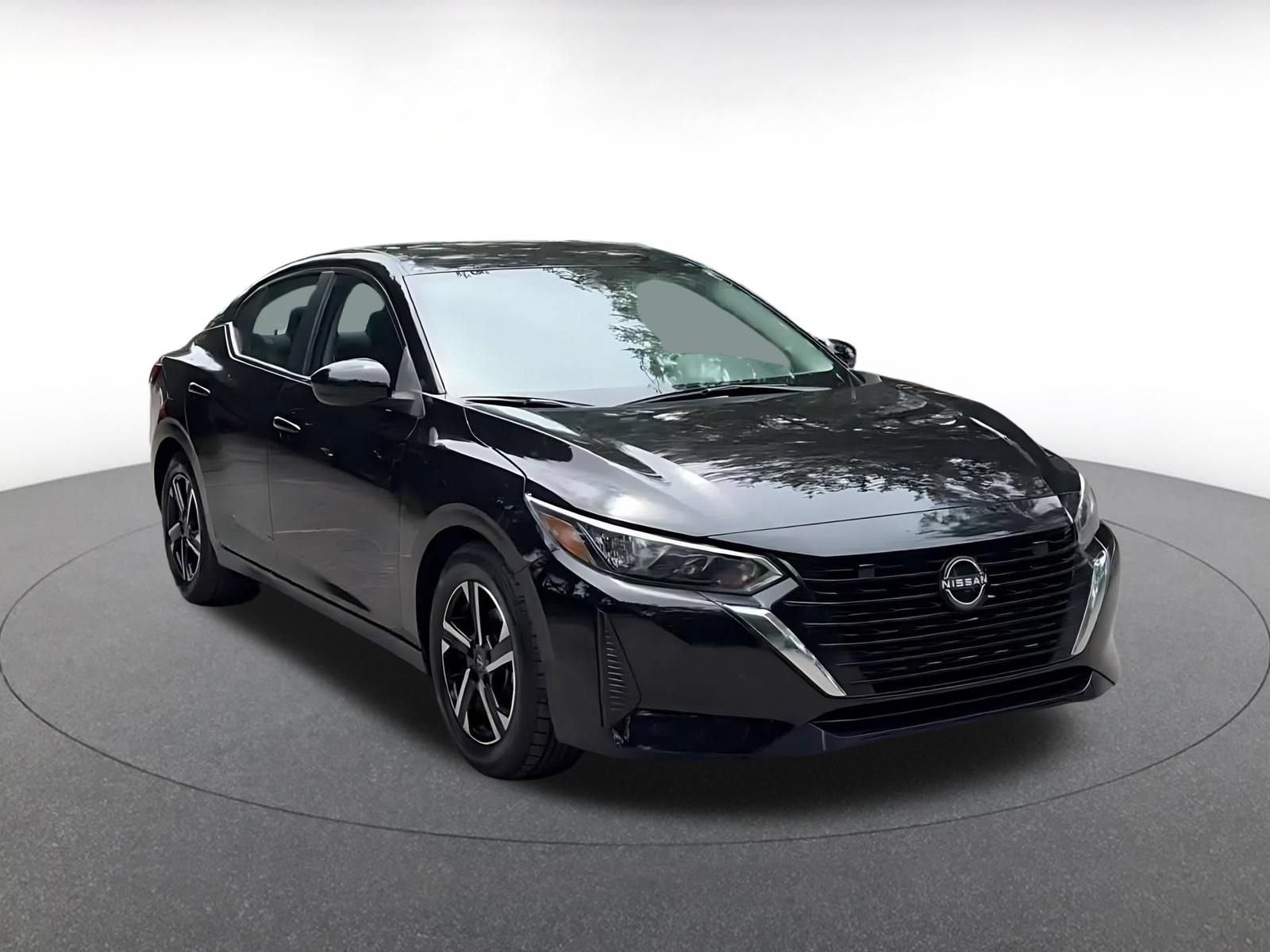 Used 2025 Nissan Sentra SV FWD image 3