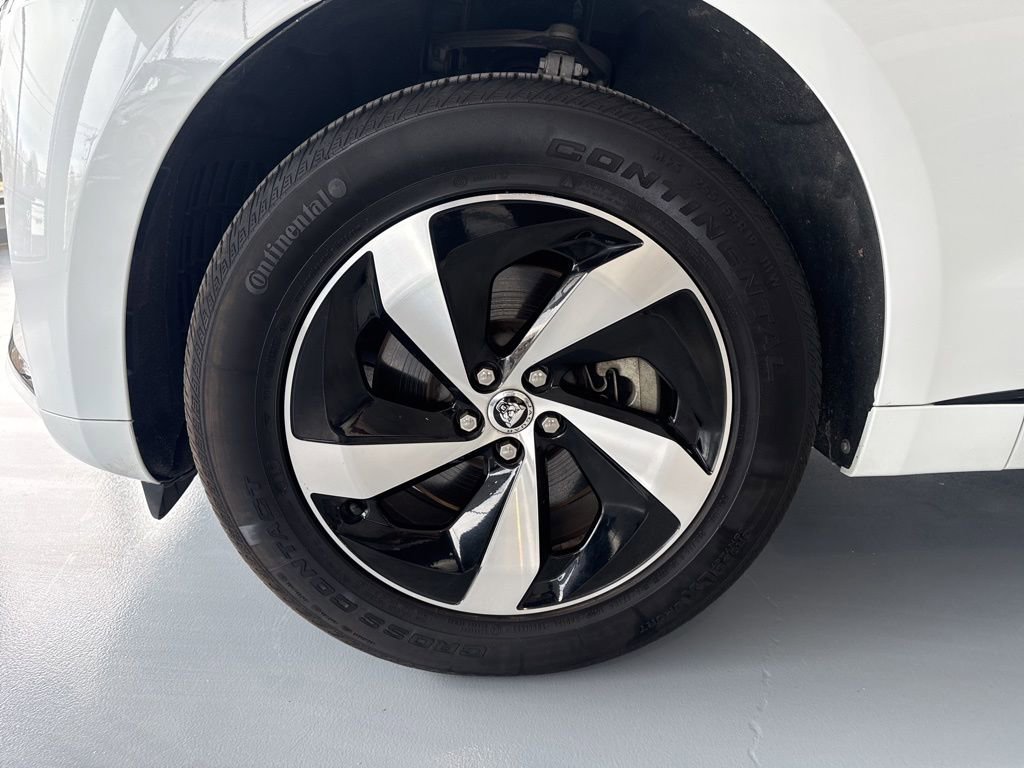 Used 2025 Jaguar F-PACE R-Dynamic S image 7