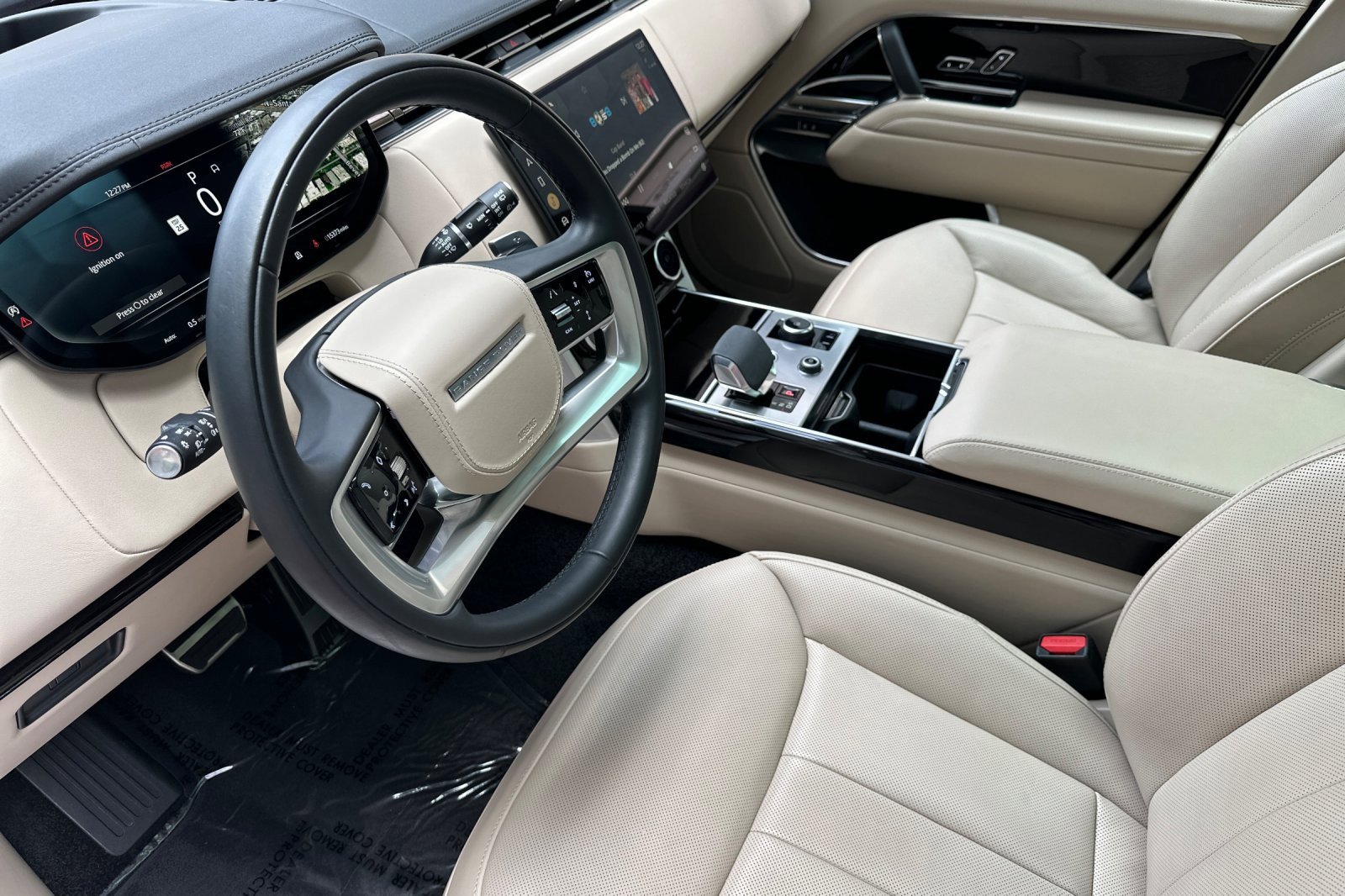 Used 2023 Land Rover Range Rover SE AWD/4WD image 9