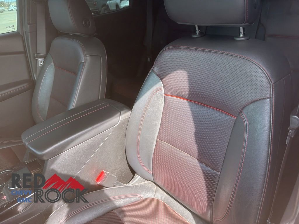 Used 2019 Chevrolet Blazer RS w/ Sun and Wheels Package image 3