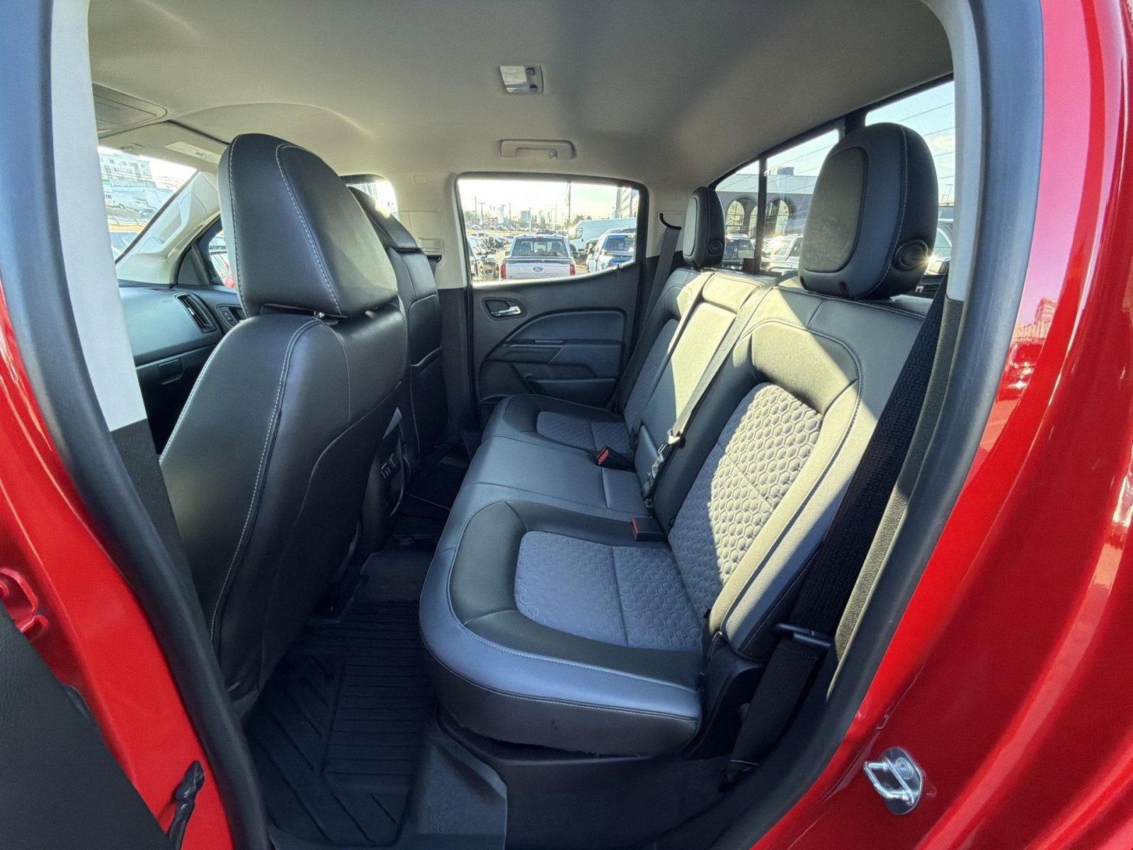 Used 2017 Chevrolet Colorado Z71 image 23