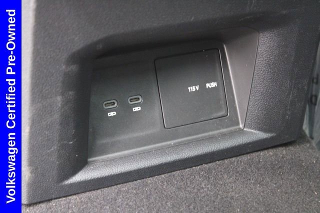 Used 2022 Volkswagen Atlas Cross Sport SE w/ Panoramic Sunroof Package image 28