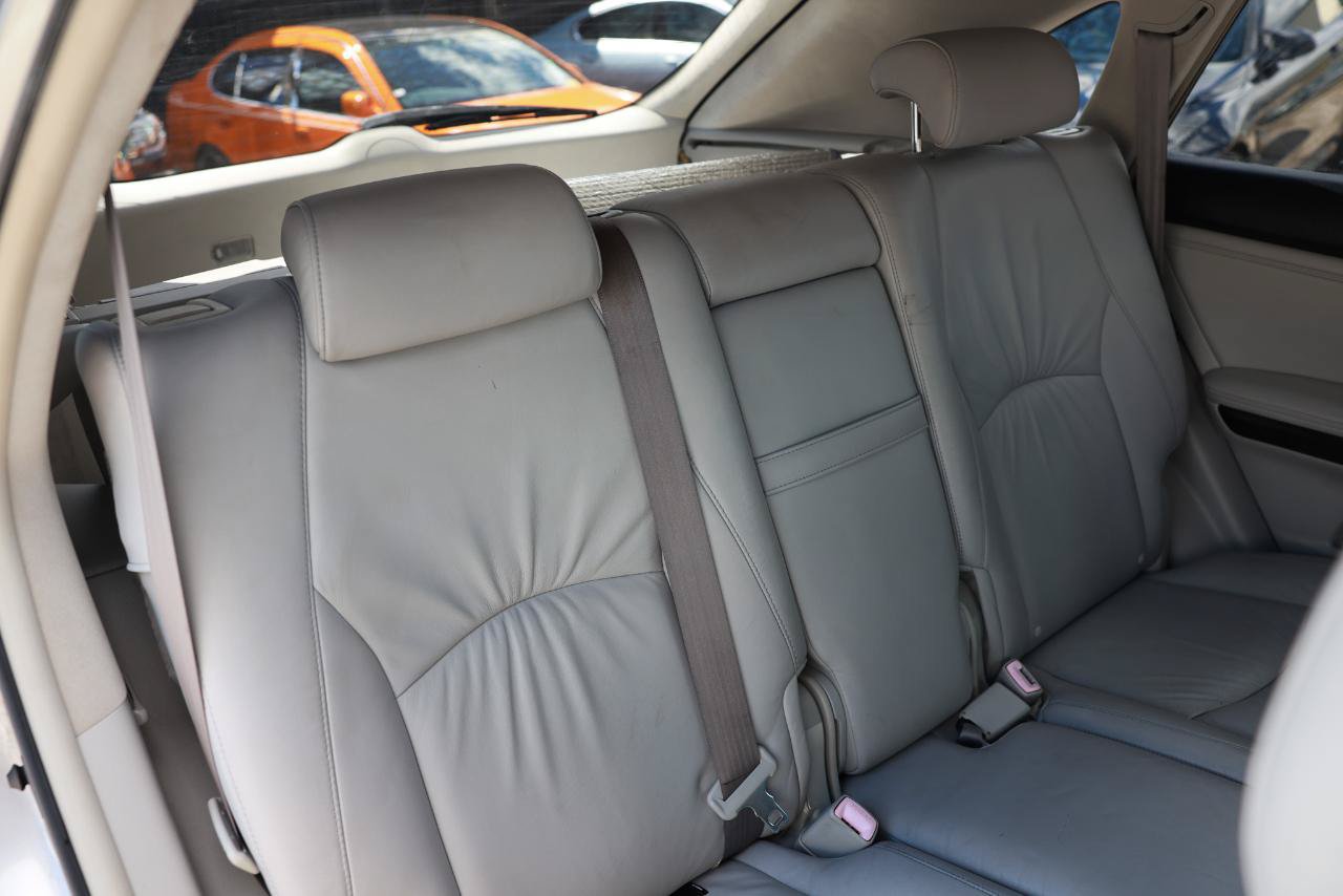 Used 2005 Lexus RX 330 w/ Premium Plus Pkg FWD image 14