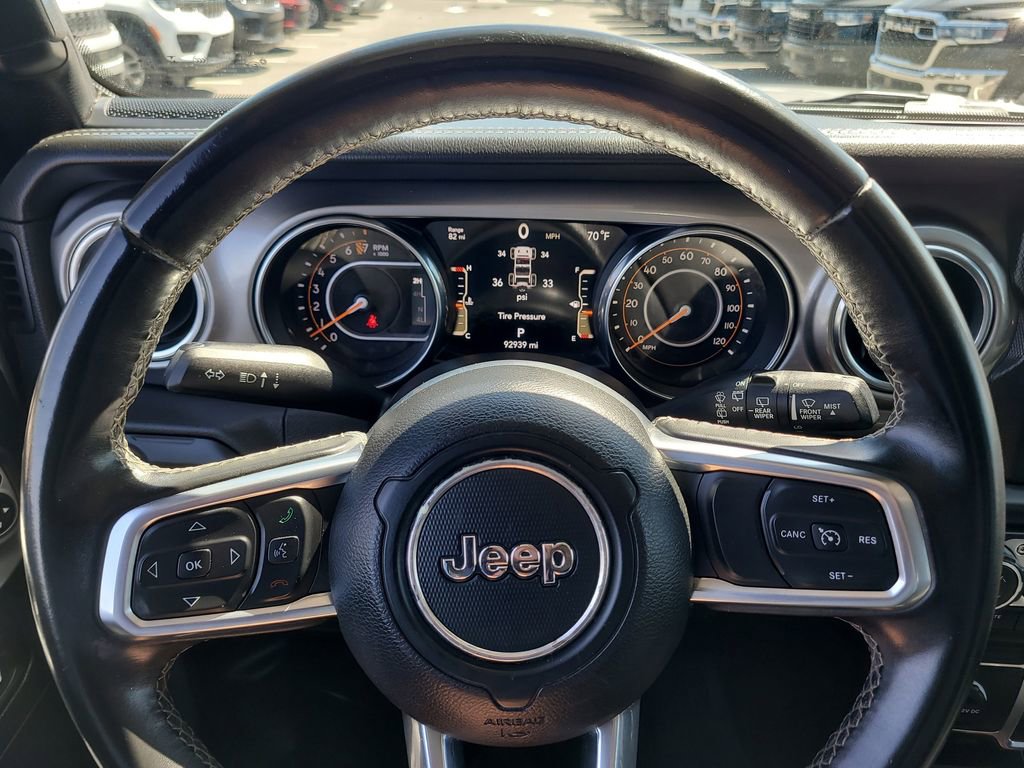 Used 2019 Jeep Wrangler Unlimited Sahara image 28