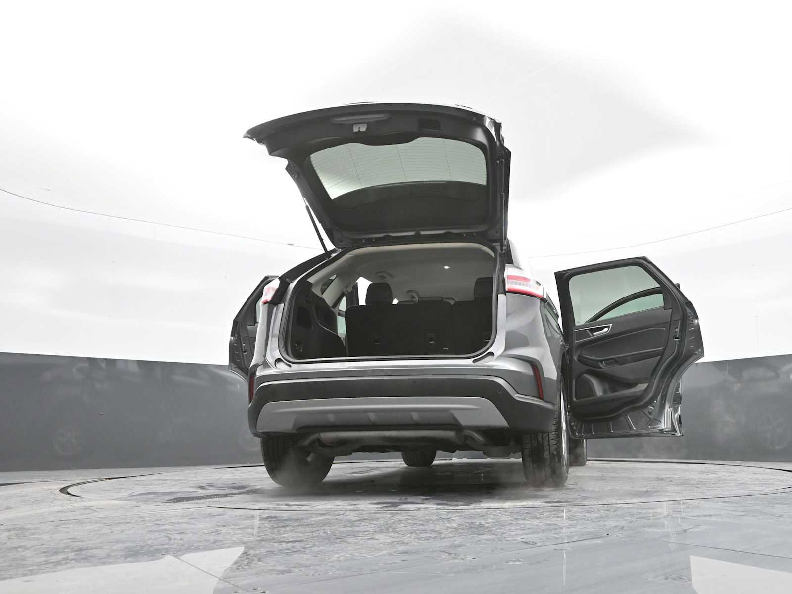 Used 2024 Ford Edge SEL image 49