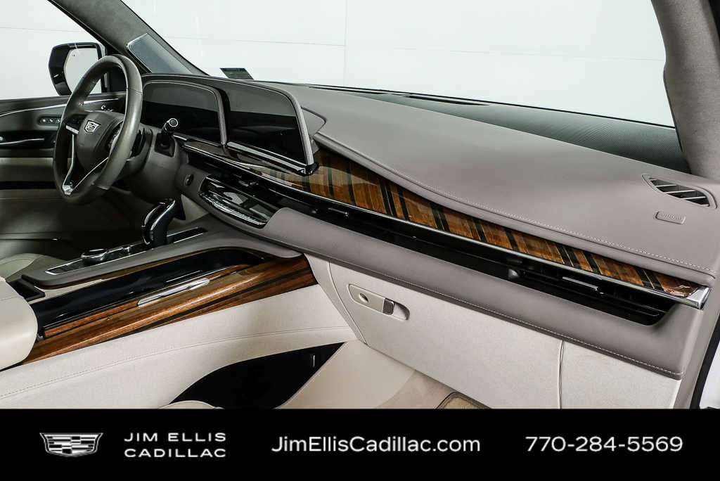 Used 2023 Cadillac Escalade Premium Luxury Platinum image 25