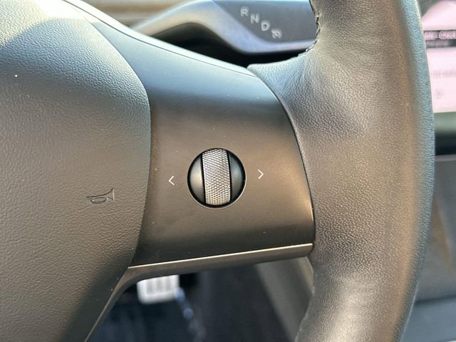 Used 2022 Tesla Model Y Performance image 33