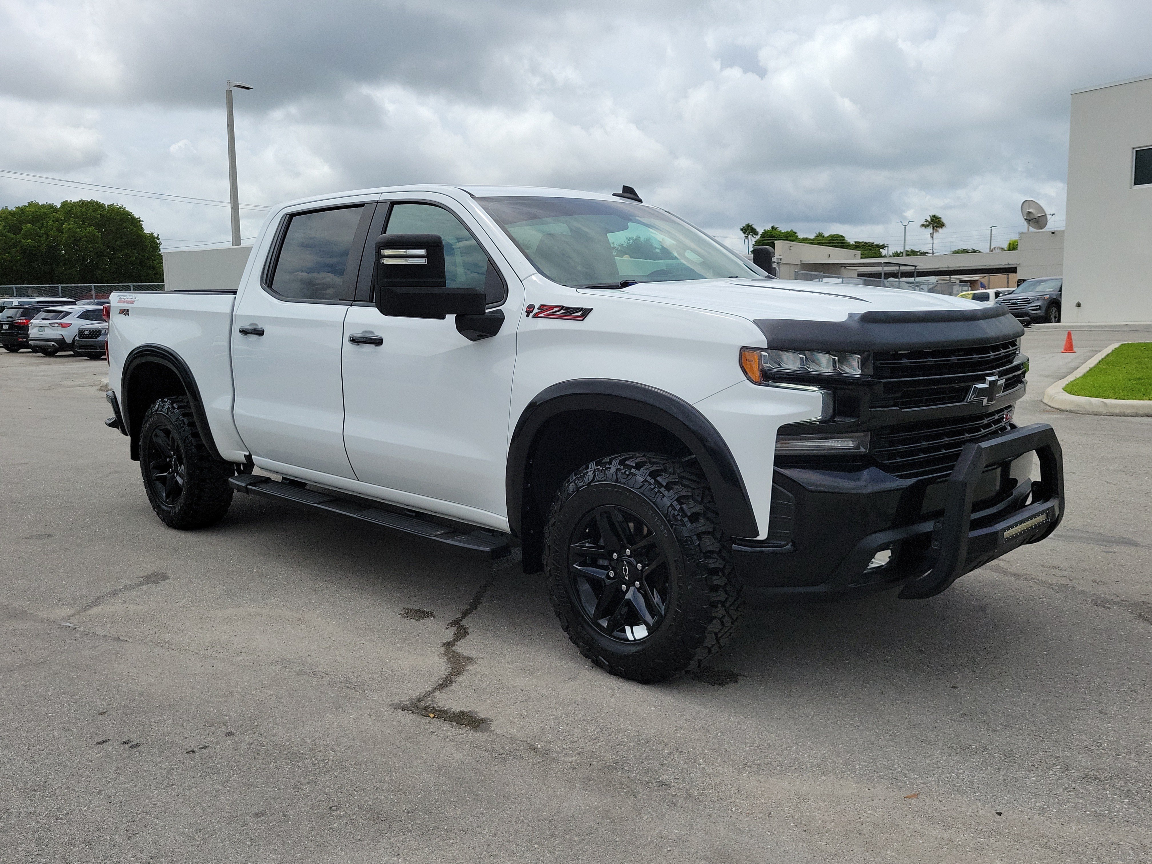 Used 2021 Chevrolet Silverado 1500 LT Trail Boss AWD/4WD image 3