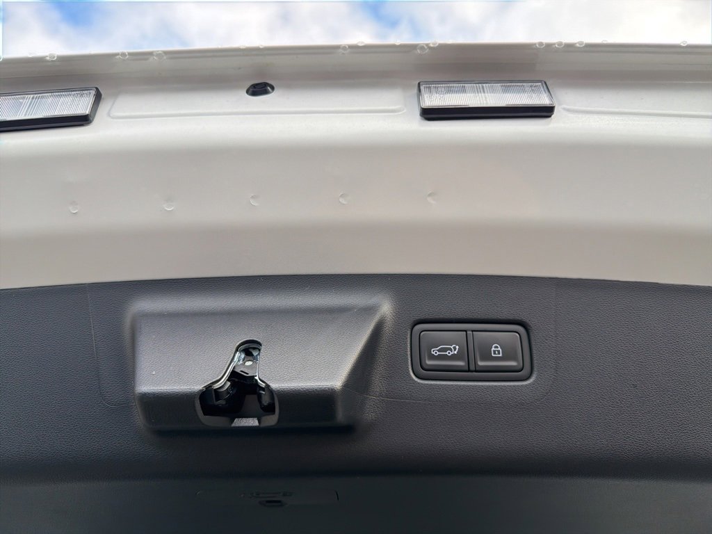 New 2026 Hyundai Santa Fe SE image 20