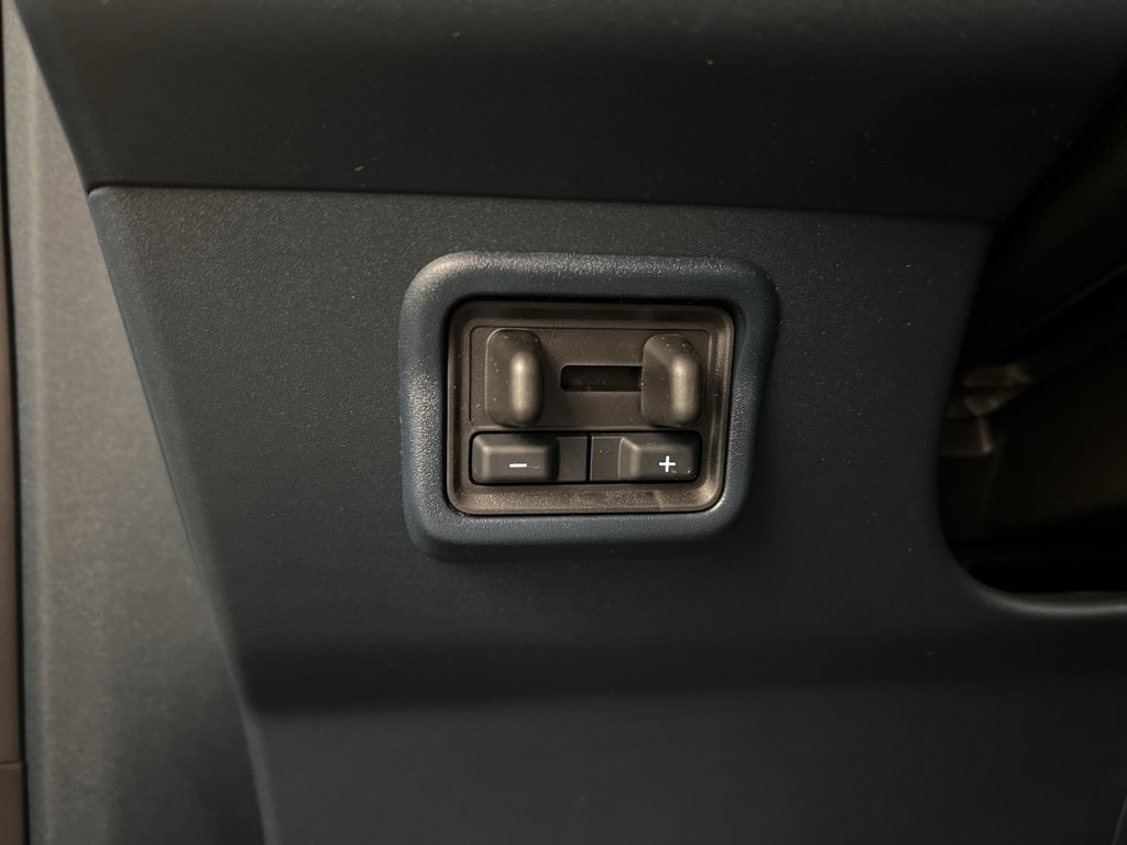 New 2025 Ford Maverick XLT w/ XLT Luxury Package image 24