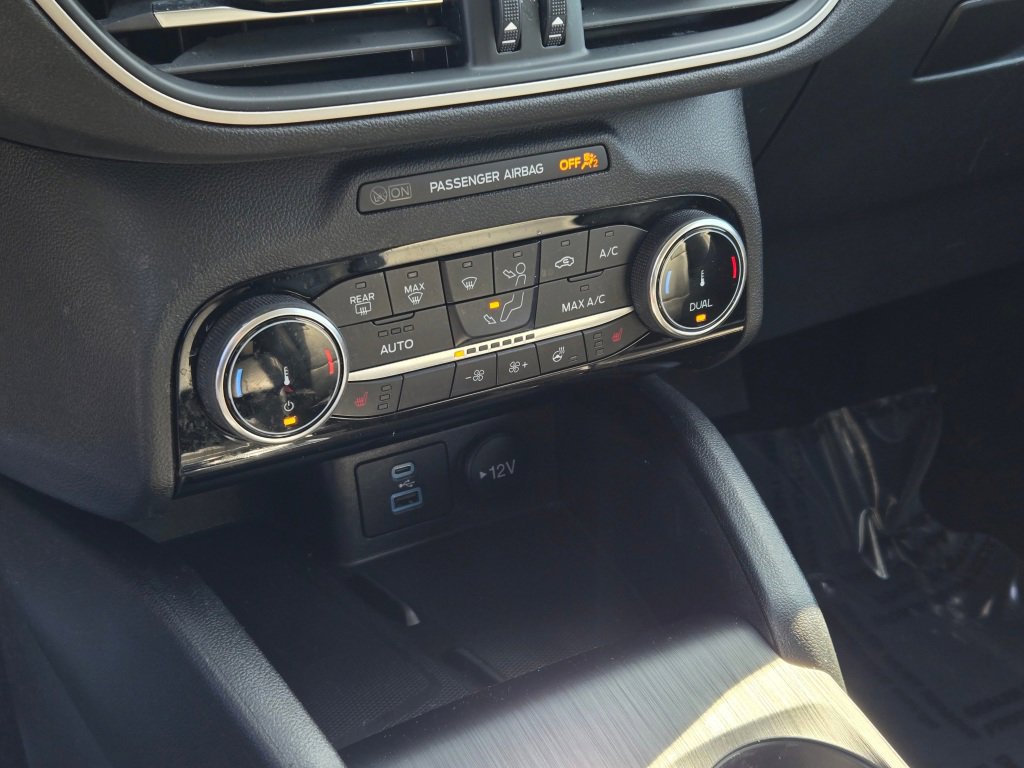 Used 2022 Ford Escape SEL w/ Technology Package image 27