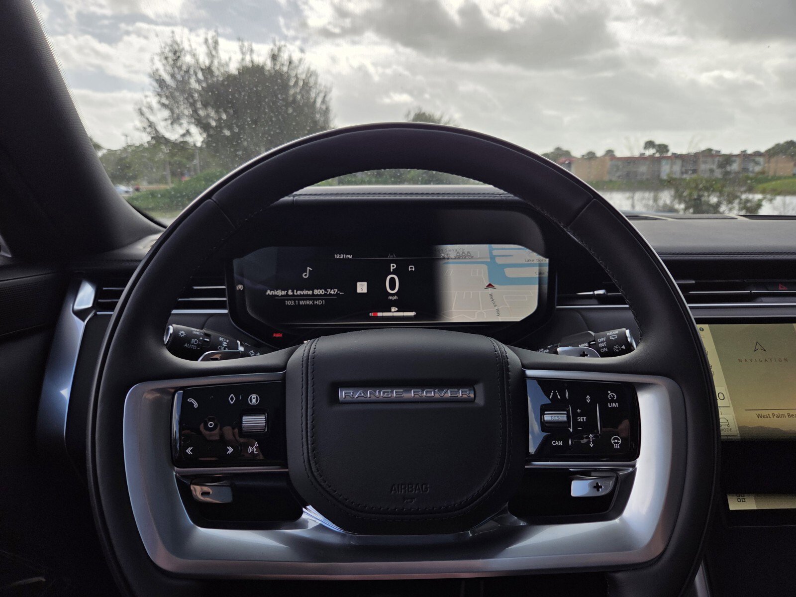 New 2025 Land Rover Range Rover SE image 16