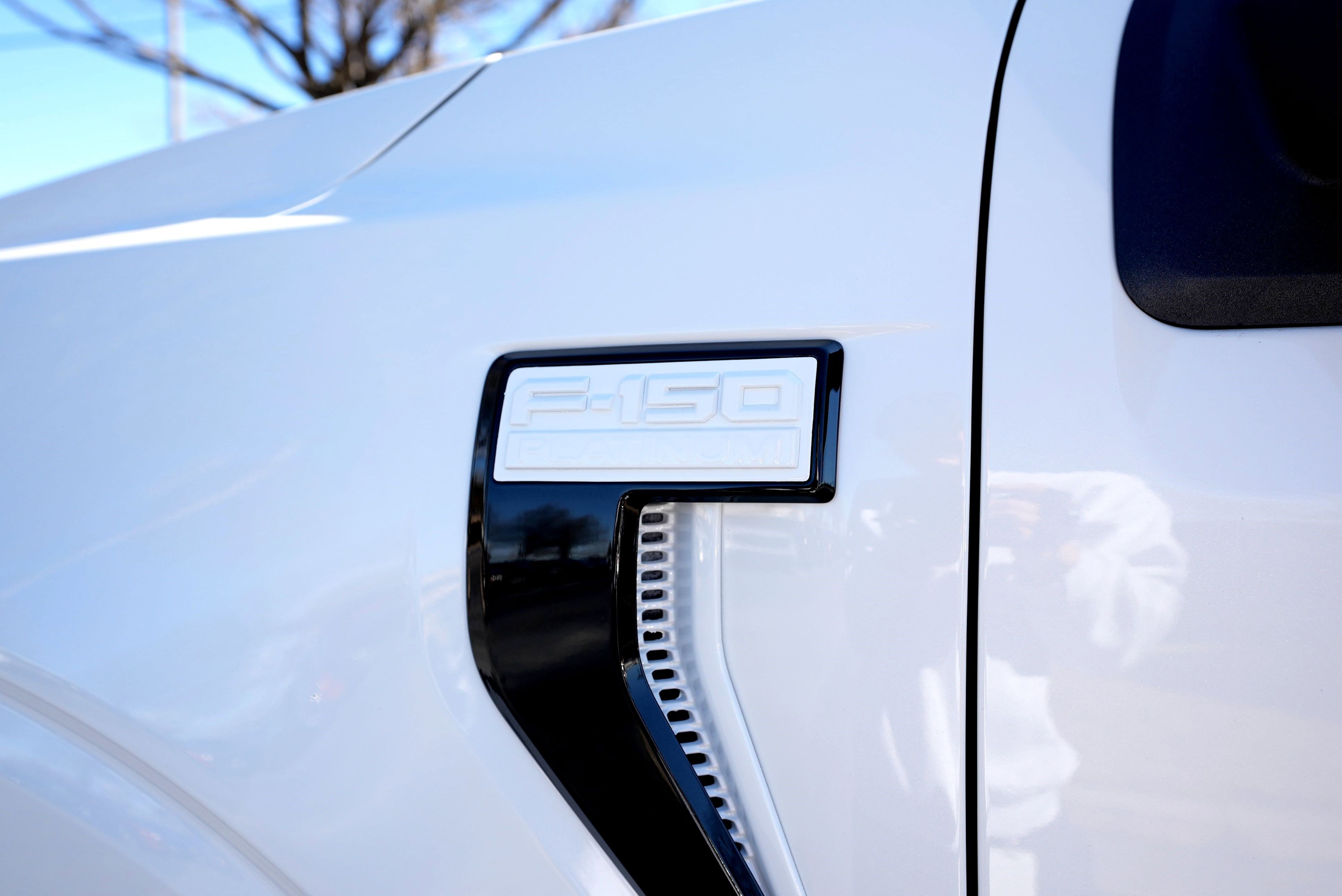 Used 2023 Ford F150 Platinum w/ FX4 Off-Road Package image 33