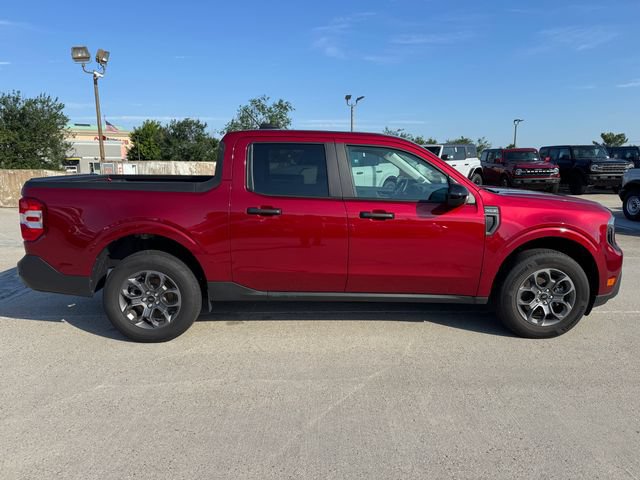 Used 2025 Ford Maverick XLT w/ Equipment Group 301A AWD/4WD image 7