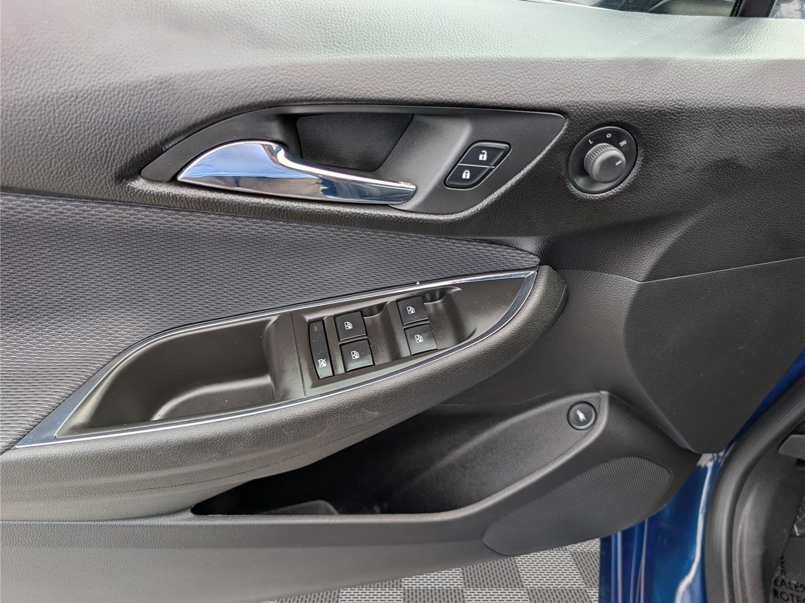 Used 2019 Chevrolet Cruze LT w/ Convenience Package FWD image 19