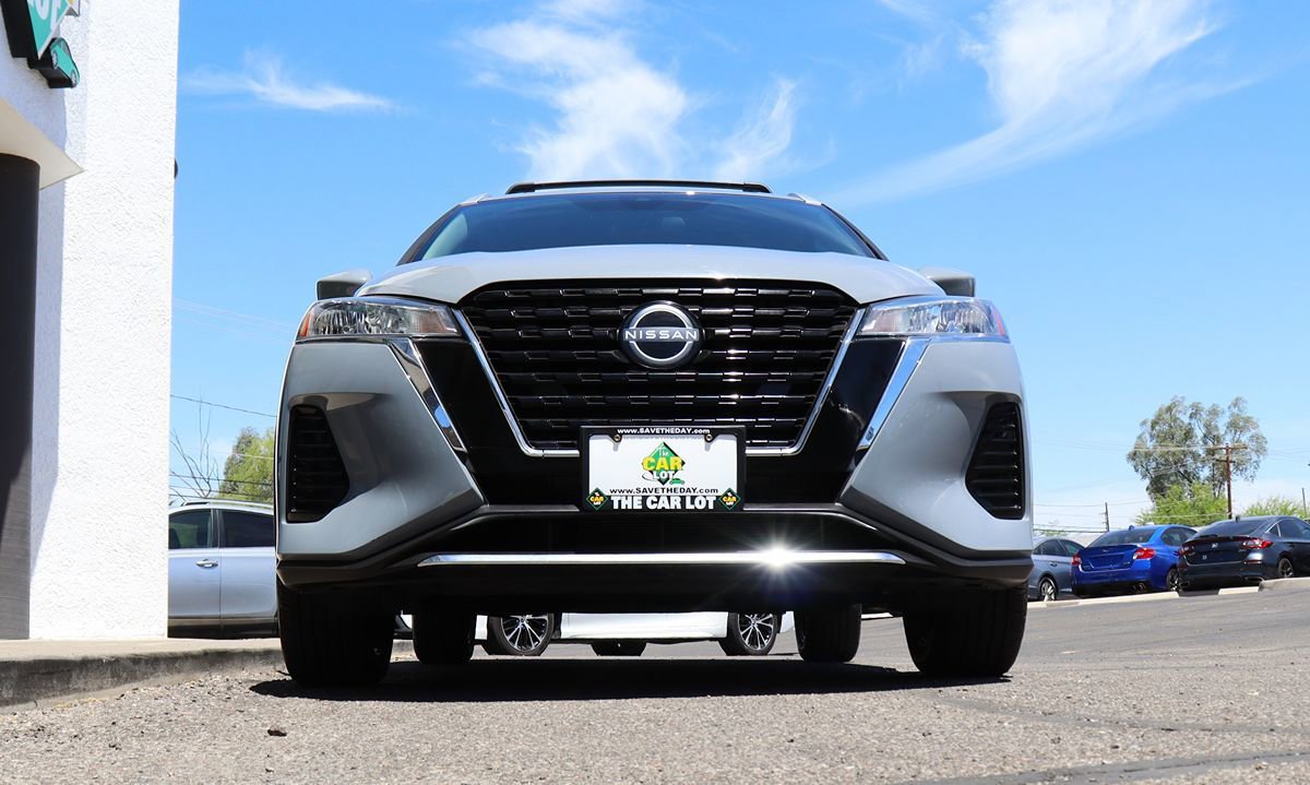 Used 2023 Nissan Kicks SV w/ Exterior Package FWD image 17