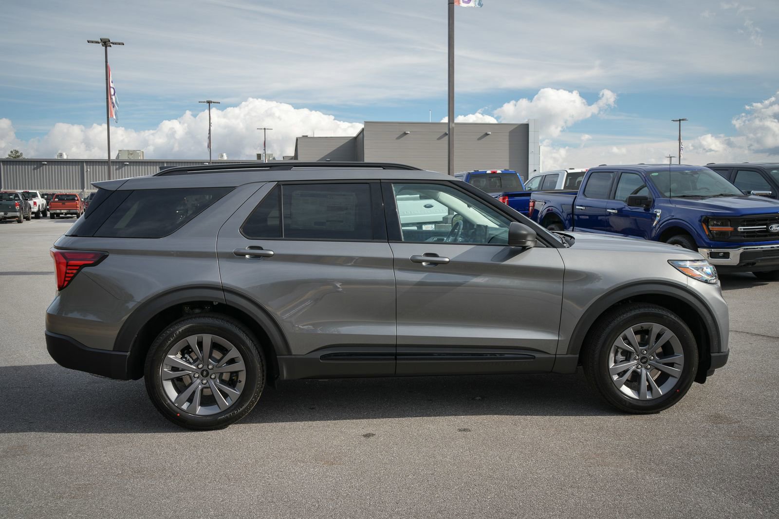 New 2026 Ford Explorer Active w/ Active Comfort Package image 11
