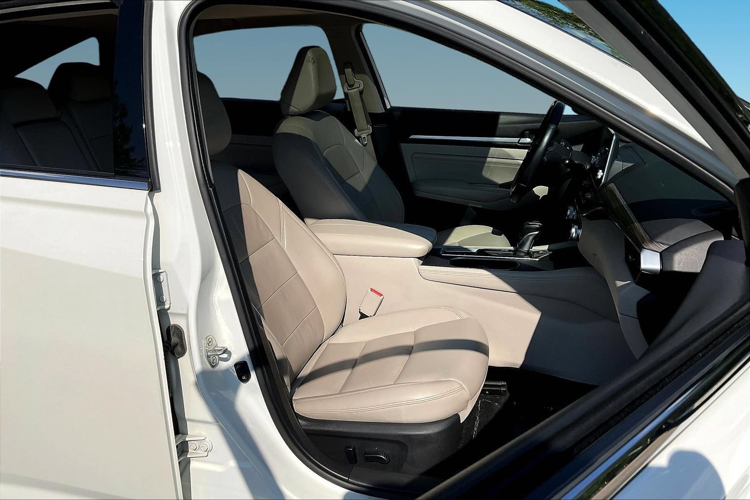 Used 2019 Nissan Altima 2.5 Platinum AWD/4WD image 28