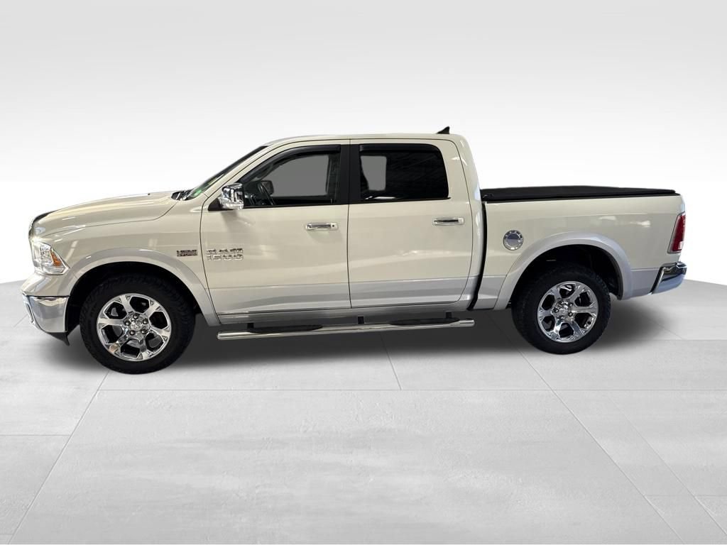 Used 2017 RAM 1500 Laramie w/ Convenience Group AWD/4WD image 3