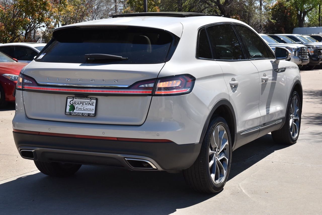 Used 2023 Lincoln Nautilus Reserve image 8