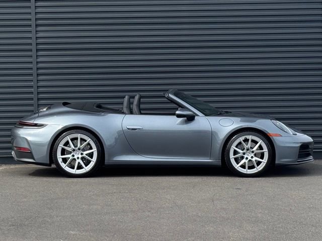 Used 2025 Porsche 911 Carrera image 8