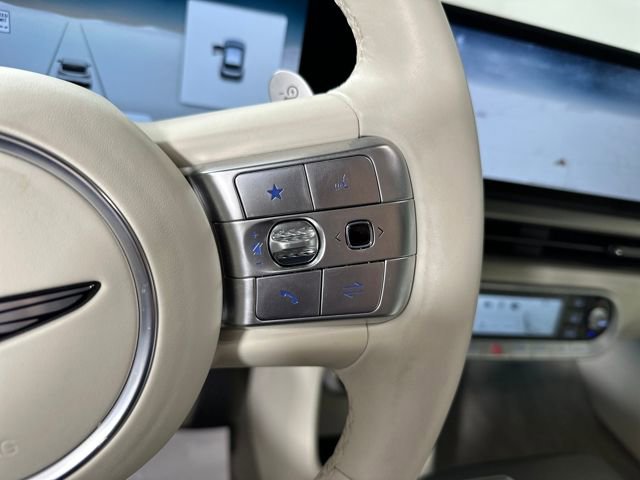 Used 2024 Genesis GV60 Advanced image 16