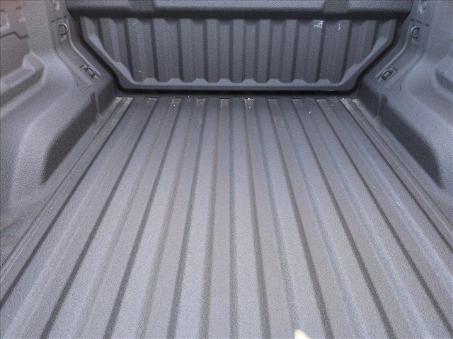 Used 2024 Chevrolet Colorado LT RWD image 10