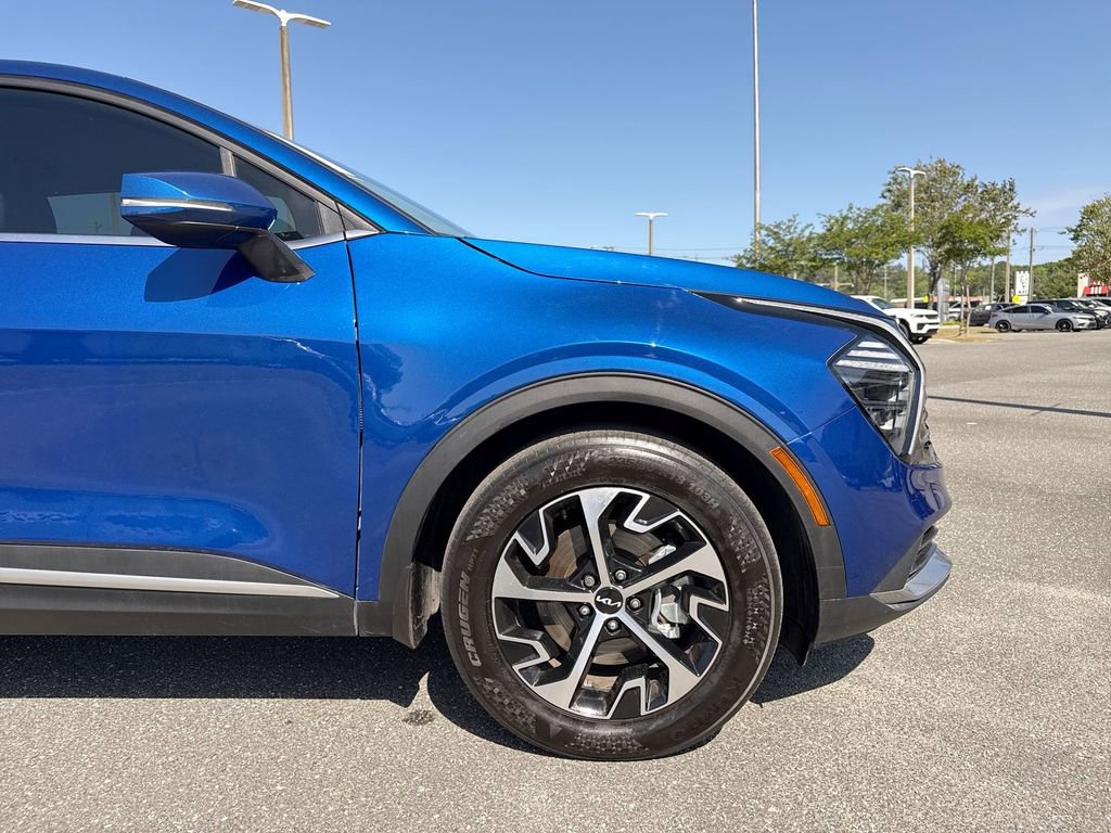 Used 2025 Kia Sportage EX image 10